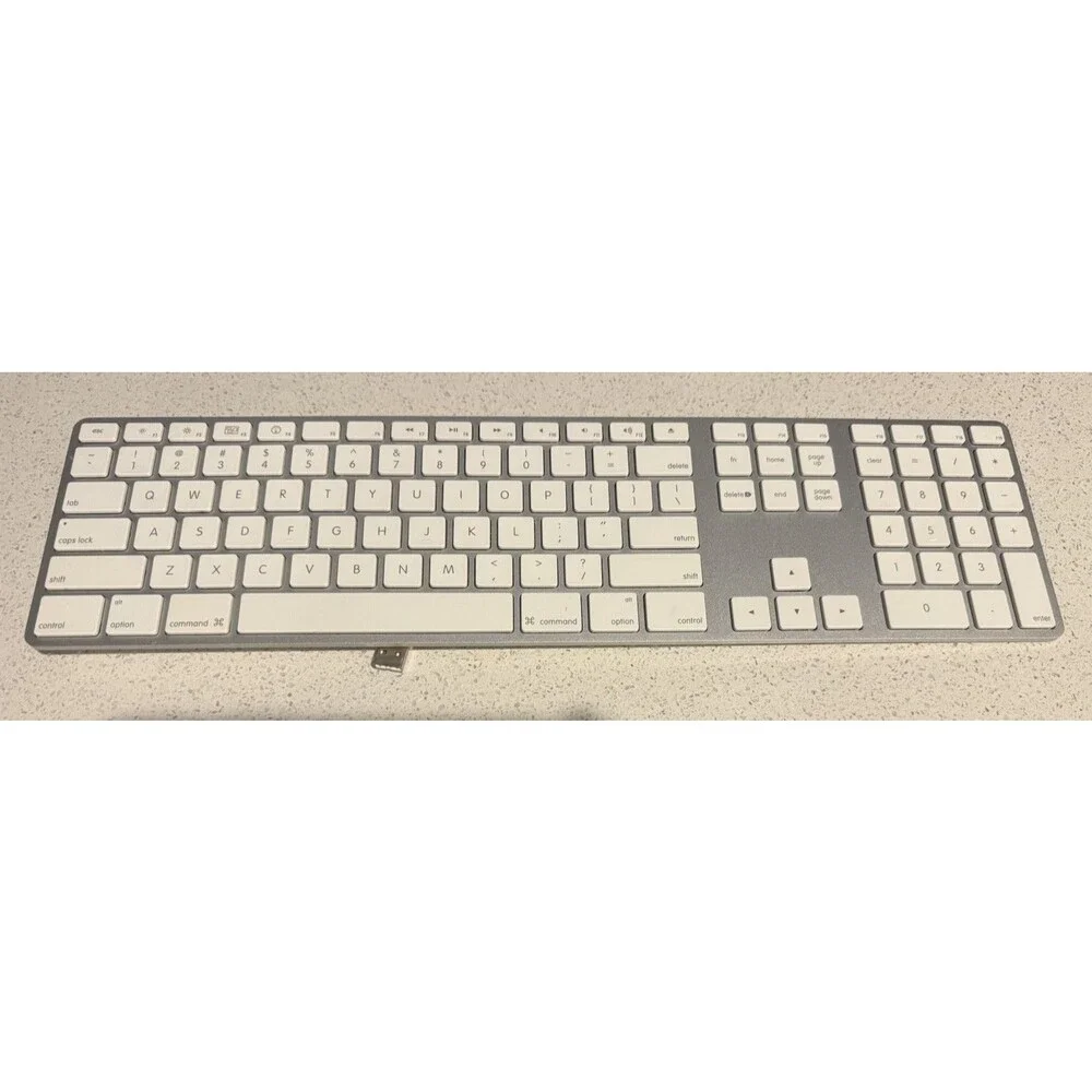 Genuine Apple A1243 Wired USB Keyboard w/ Numeric Keypad for iMac Mac Mini Pro
